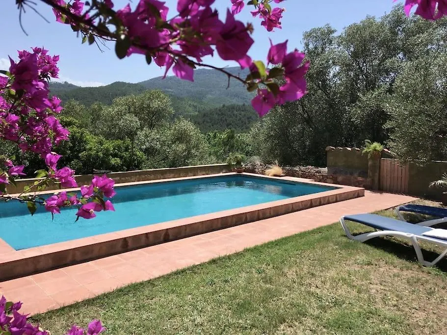 Masia Mit Swimmingpool Fuer 8 Personnen Boadella i les Escaules